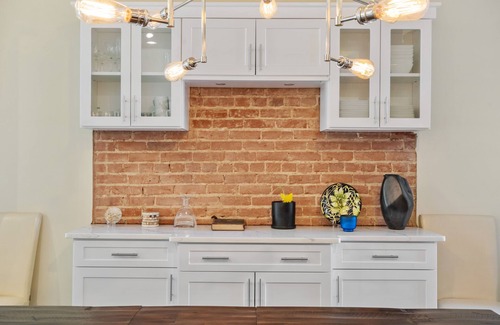 Trinidad House | Spacious luxury rowhouse in the heart of DC. (With lots of plants!)