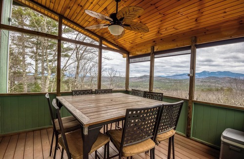Eidelweiss Village House | Spacious Madison Retreat! AC, SwimSpa, Pet Friendly, Sleeps 14 Near Lakes & Fun!