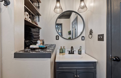 Marion House | Spacious Marion Haven: Enjoy Two Living Spaces in the Heart of the City