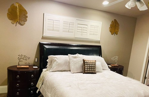 Fair Oaks House | Spacious Master Bedroom - Walking distance to Fair Oaks Village!