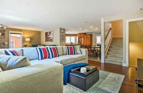 Mears House | Spacious Mears House -Steps From Lake Michigan!