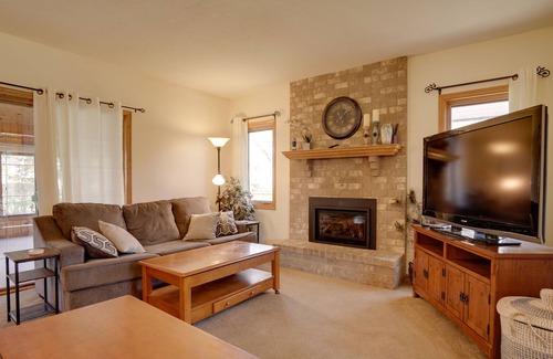 Woodbury House | Spacious Minnesota Getaway w/ Deck & Grill!