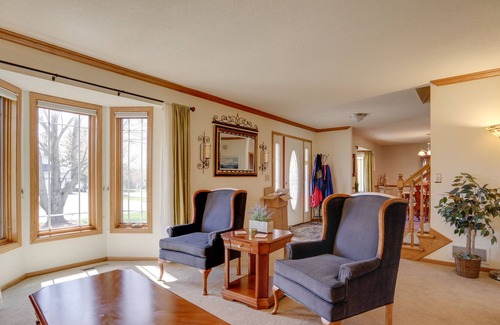 Woodbury House | Spacious Minnesota Getaway w/ Deck & Grill!