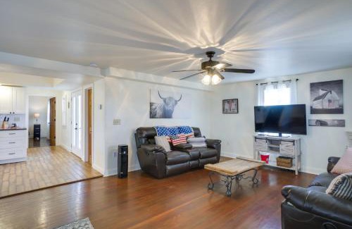 Greenfield House | Spacious Missouri Vacation Rental with Fire Pit!