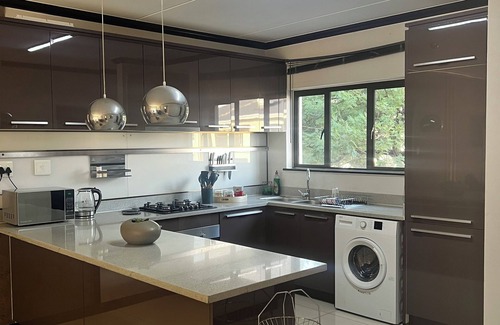 Greater Johannesburg Metropolitan Area Apartment | Spacious, modern & cosy