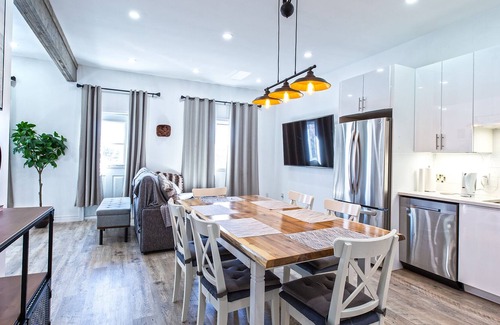 Cote-Saint-Paul Apartment | Spacious Modern 2 BDR Appartment MTL