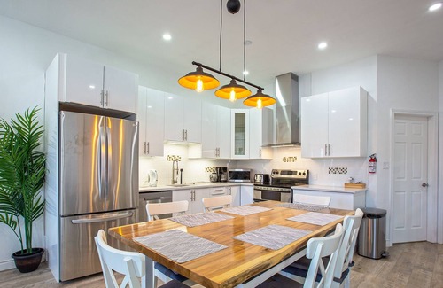 Cote-Saint-Paul Apartment | Spacious Modern 2 BDR Appartment MTL