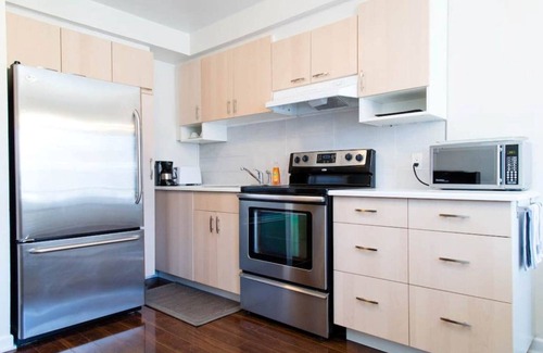 Saint-Leonard Apartment | Spacious, Modern 2 Bedroom, 20mins to Downtown