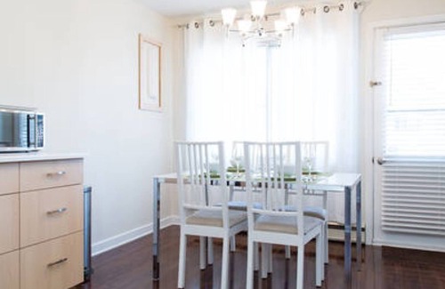 Saint-Leonard Apartment | Spacious, Modern 2 Bedroom, 20mins to Downtown