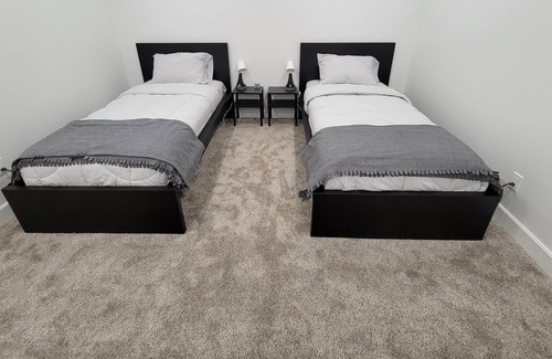 Mapleton Apartment | Spacious & Modern Apartment