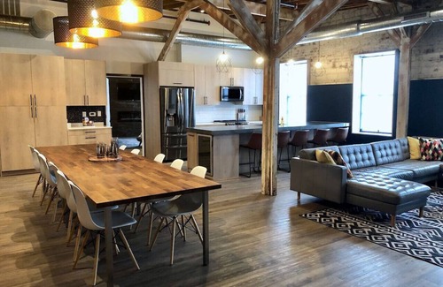 Dubuque Apartment | Spacious + modern loft with 3 bedrooms & game room