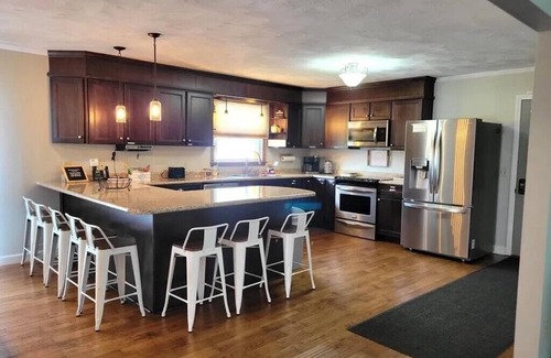 Sugar Grove House | Spacious Mountain Retreat – Sleeps 12 – Pool, Hot Tub, Peaceful & Beautiful!