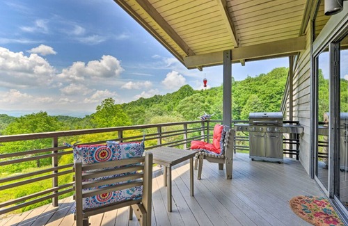 Independence House | SPACIOUS Mountain Home on 250 Acres of outdoor fun! W/Hot tub and Barrel Sauna