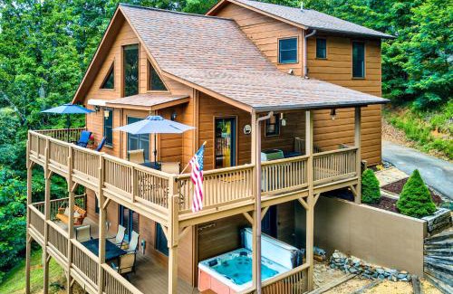 Indian Rock Springs House | Spacious Murphy Chalet with Hot Tub Mtn Views!