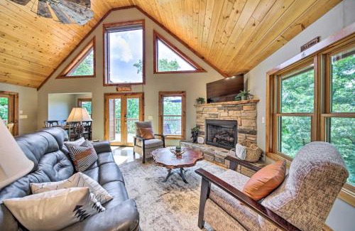 Indian Rock Springs House | Spacious Murphy Chalet with Hot Tub Mtn Views!