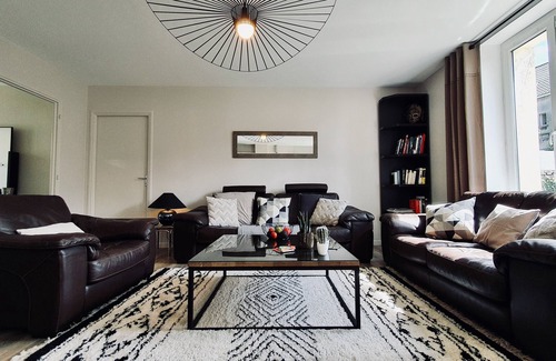 Dernier Sou Apartment | Spacious new apartment at the foot of the cathedral!