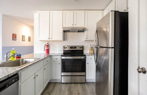 Southside House | Spacious, NEW Home with Gorgeous Edison Patio