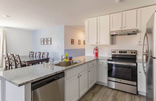 Southside House | Spacious, NEW Home with Gorgeous Edison Patio