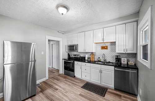 Old North Columbus House | Spacious & New Remodeled 6BRs Home