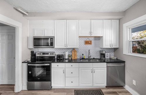 Old North Columbus House | Spacious & New Remodeled 6BRs Home