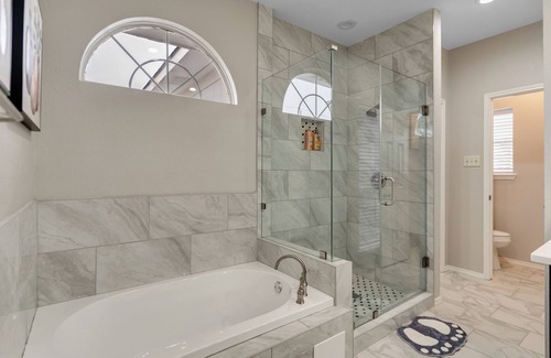Rowlett House | Spacious Newly remodeled 5BA 3BA central location