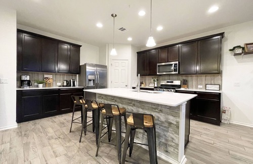 Wells Branch House | Spacious North Austin Retreat ✦ Family Pet Friendly ✦ Near Domain, Q2 & Downtown