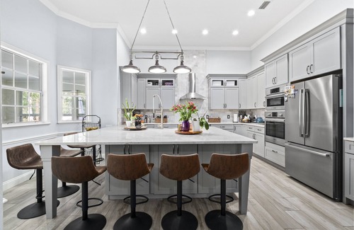 Gainesville House | Spacious oasis in the city. Gainesville. Great backyard. 4 Bedrooms 3 baths.