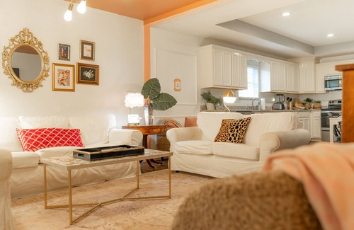 Government Hill House | Spacious Oasis l 5 min to Alamo, Riverwalk, Pearl l Pet Friendly