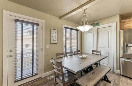 American Fork House | Spacious Oasis | Massage | BBQ | Fire Pit