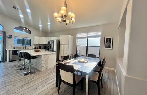 Paradise Valley Village House | Spacious Oasis with Pool - 3 Brd 2 Bath - Sleeps 6