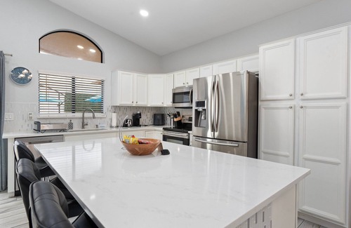 Paradise Valley Village House | Spacious Oasis with Pool - 3 Brd 2 Bath - Sleeps 6