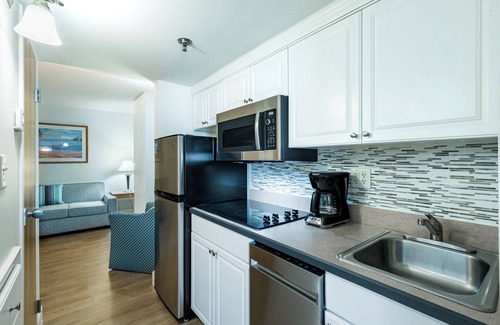 Northeast Virginia Beach Apartment | Spacious One Bedroom Condo