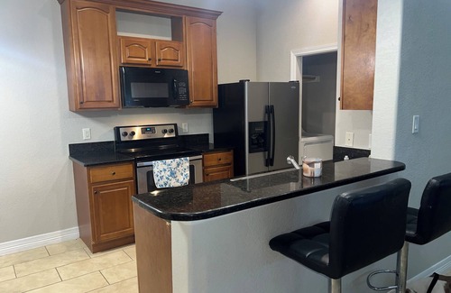 Medical Center District Apartment | Spacious One-Bedroom Apartment