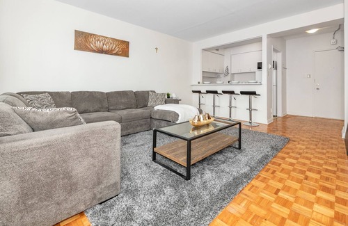 Hull Apartment | Spacious One bedroom Apartment in the heart of downtown Ottawa