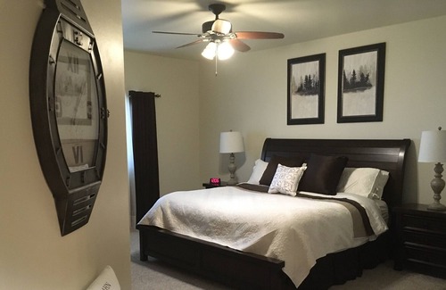 Walker Condo | Spacious One Level Lake Front Condo with Resort Amenities!