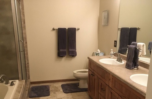 Walker Condo | Spacious One Level Lake Front Condo with Resort Amenities!