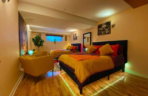 Saint-Laurent Apartment | Spacious Oriental Style by Native Designer + Free Parking