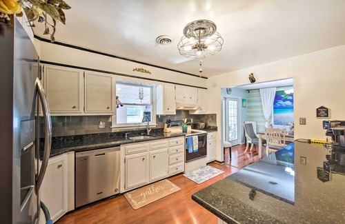 Palmyra House | Spacious Palmyra Home w/Fire Pit & Deck!