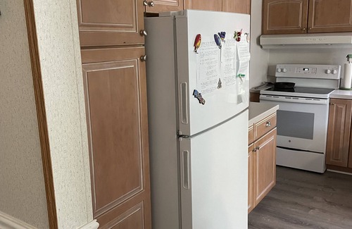 St. Helen House | Spacious, peaceful home away from home.snow or sun!