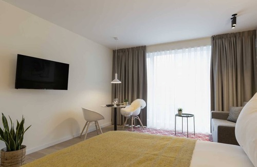 Jewish Quarter House | Spacious Penthouse Close to Rockox House! City Views w/Kitchen & Sun Terrace!