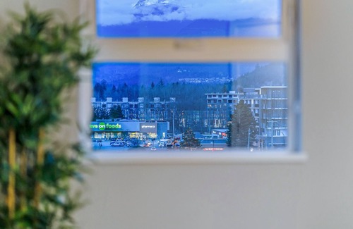 Downtown Squamish Apartment | Spacious Penthouse with Mountain Views