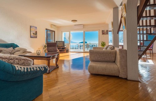 Babin do Apartment | Spacious penthouse with spectacular sea view