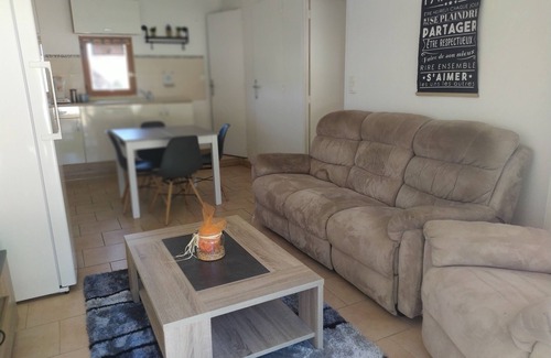 Liorac-sur-Louyre House | Spacious Périgord house for 15 people with swimming pool