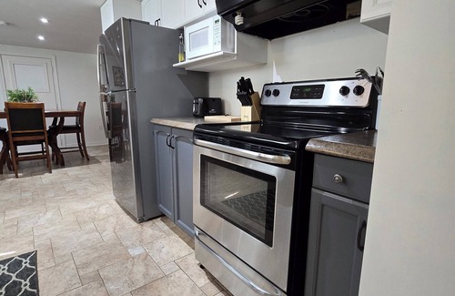 Halton Regional Municipality Apartment | Spacious, Pet Friendly Basement Apartment