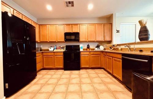 Laveen Ranch House | Spacious pet friendly w/pool and bbq area two-story house and office space.