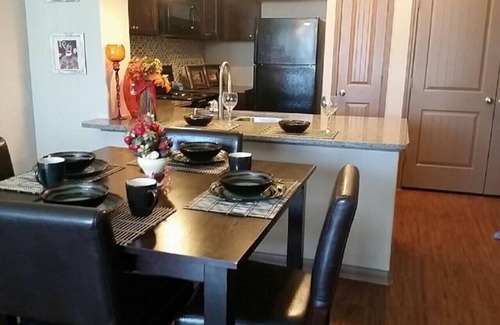 Grogan's Mill Apartment | Spacious Pool View 1 Bedroom/1 Bath Condo in The W