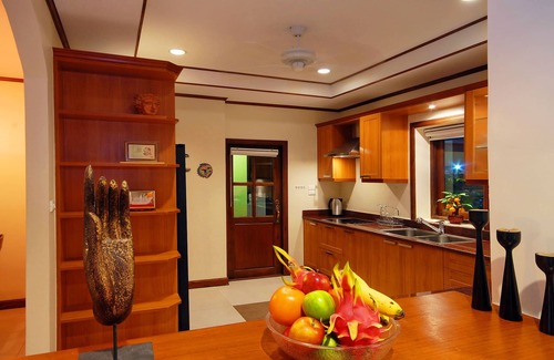 Bophut Villa | Spacious Pool Villa with Billiards and Fitness Room in the Heart of Chaweng