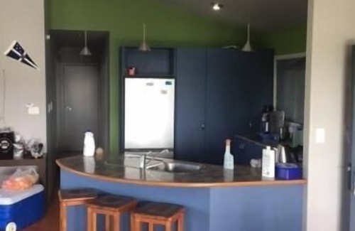 Whananaki House | Spacious private modern house, seaviews, decks