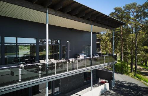 Naantali Apartment | Spacious & Private 4BR Villa next to Kultaranta Resort with Panorama Views