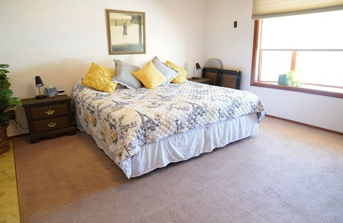 Mesa Bed & Breakfast | Spacious, private, bedroom and private 3/4bath. a simple bed and breakfast